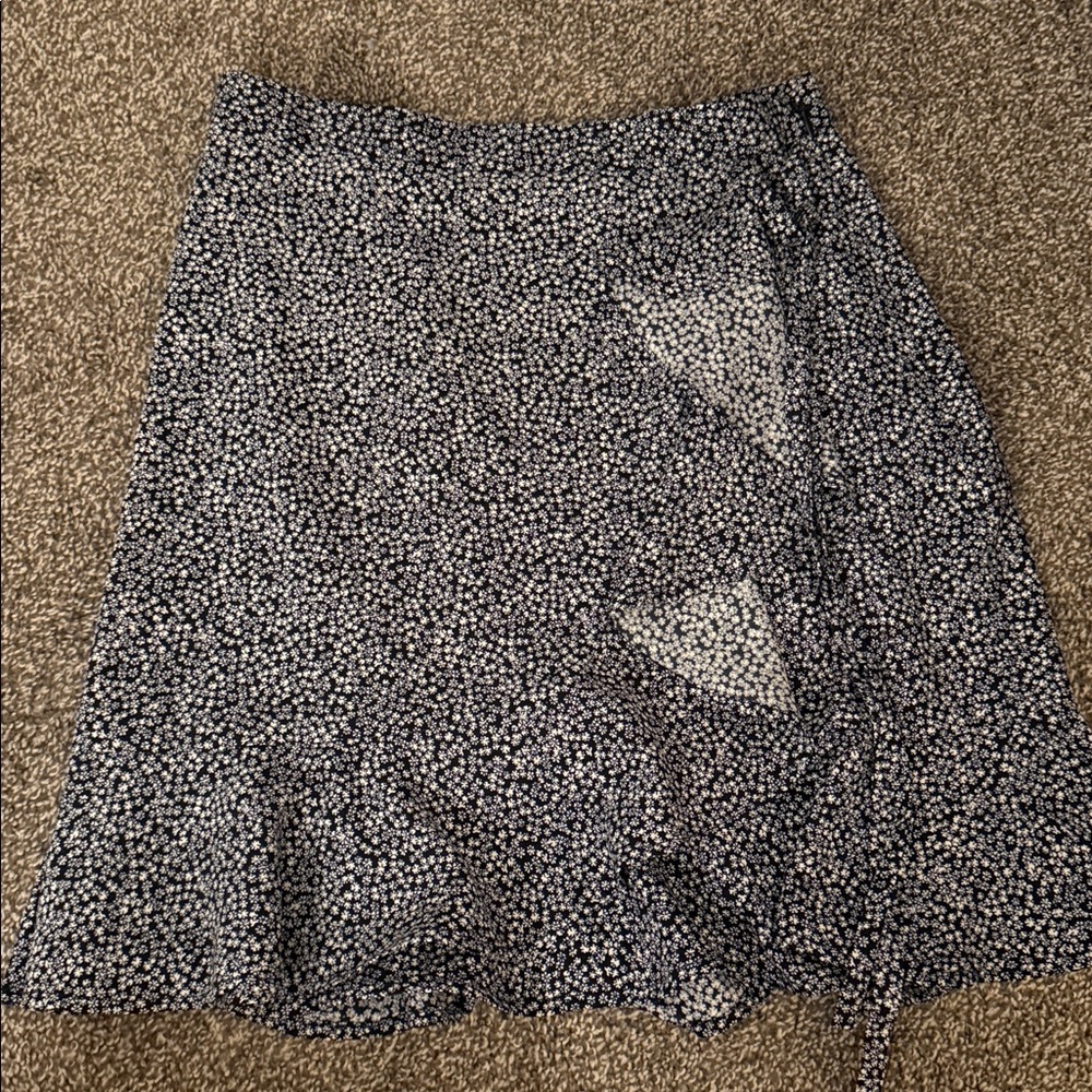 LOFT Navy and White Floral Skirt